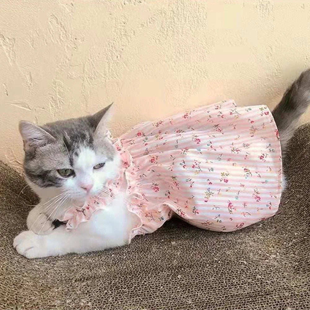 Sommarklänning för Katt, Smådjur & Liten Hund – Blommig Design i Bomull med Hängsel