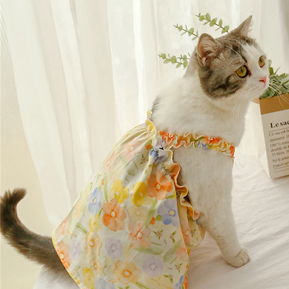 Sommarklänning för Katt, Smådjur & Liten Hund – Blommig Design i Bomull med Hängsel